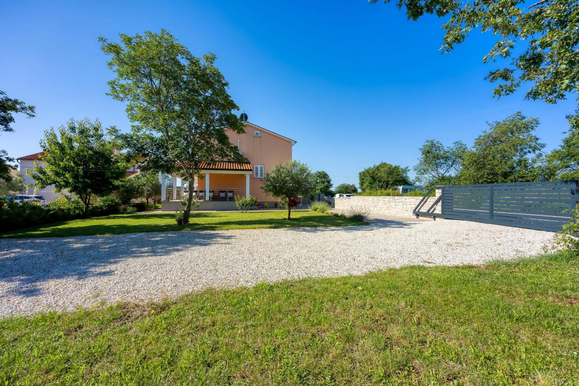 Holiday House Sunset Bale Exterior photo
